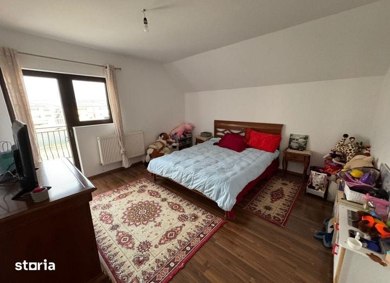 Casă cu 5 camere cu Teren 810 Mp în Ciurea