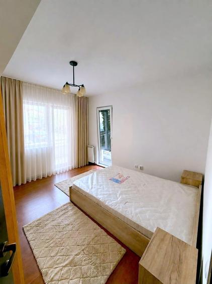 Apartament cu 2 camere semidecomandat, mobilat în Bună Ziua