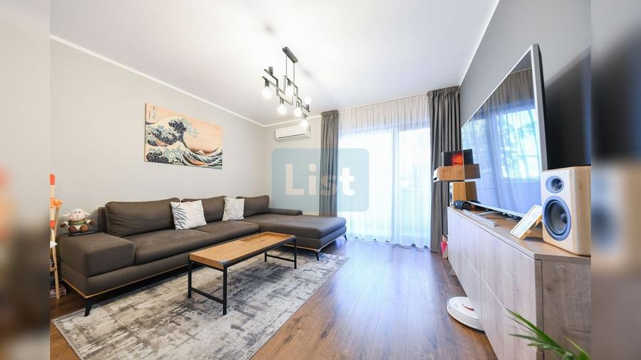 Apartament cu 3 camere semidecomandat, mobilat în Europa