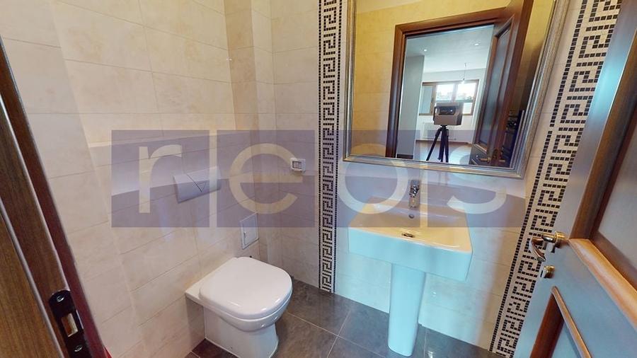 Apartament cu 3 camere decomandat în Beller