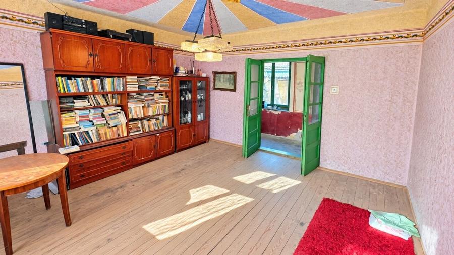 Casă individuală cu 3 camere cu Teren 719 Mp în Slatina-Nera