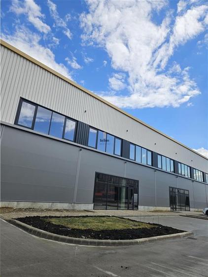 Spațiu industrial, de 576 mp, în Nord