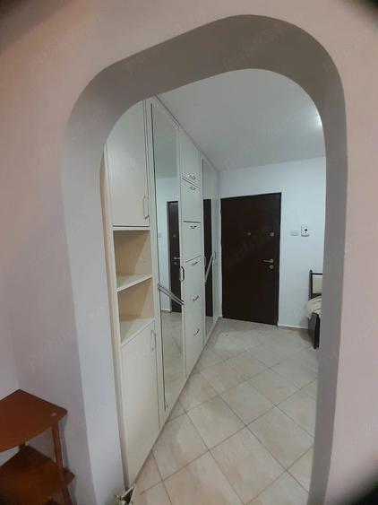Apartament cu 2 camere semidecomandat în Energiei