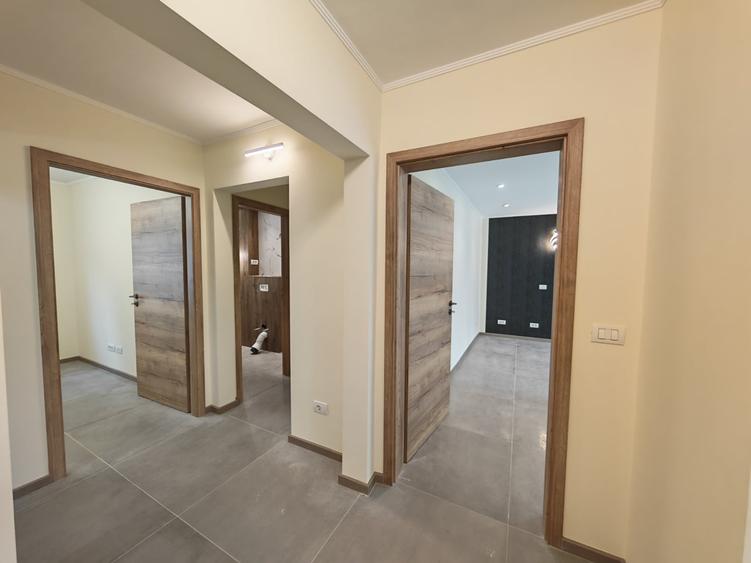 Apartament cu 3 camere decomandat în Complex Studențesc