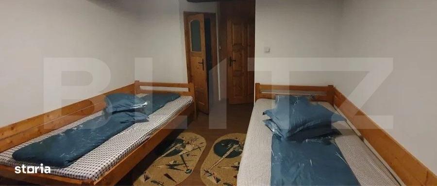 Casă cu 4 camere în Lăpuștești