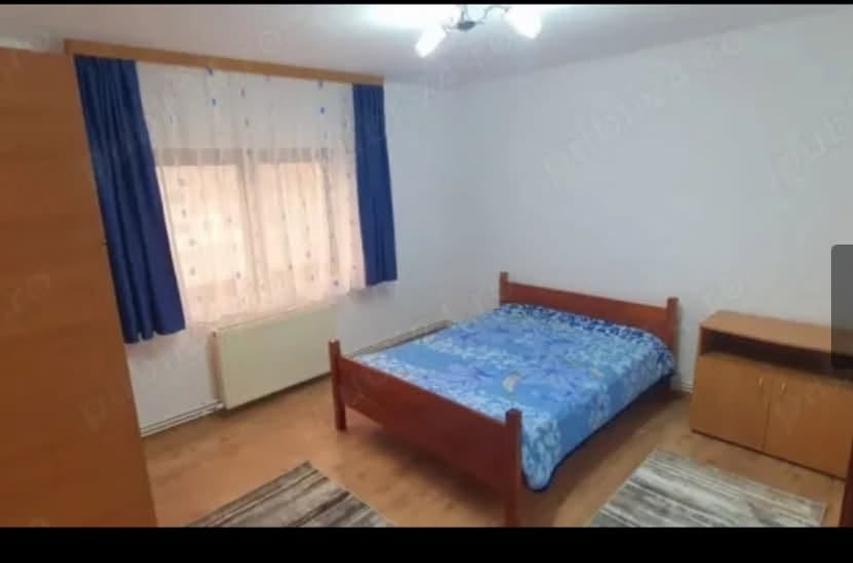 Apartament cu 2 camere decomandat în Km 4-5