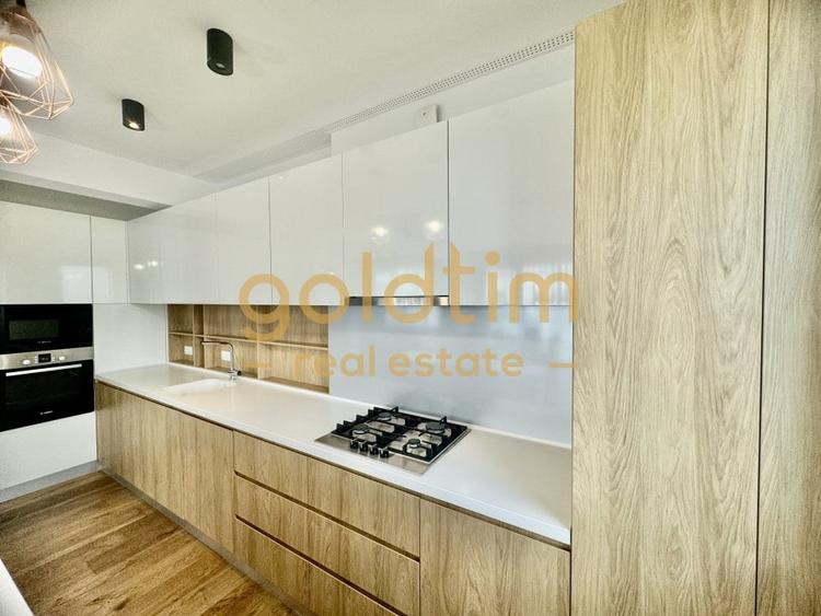 Apartament cu 3 camere semidecomandat, mobilat în Pipera