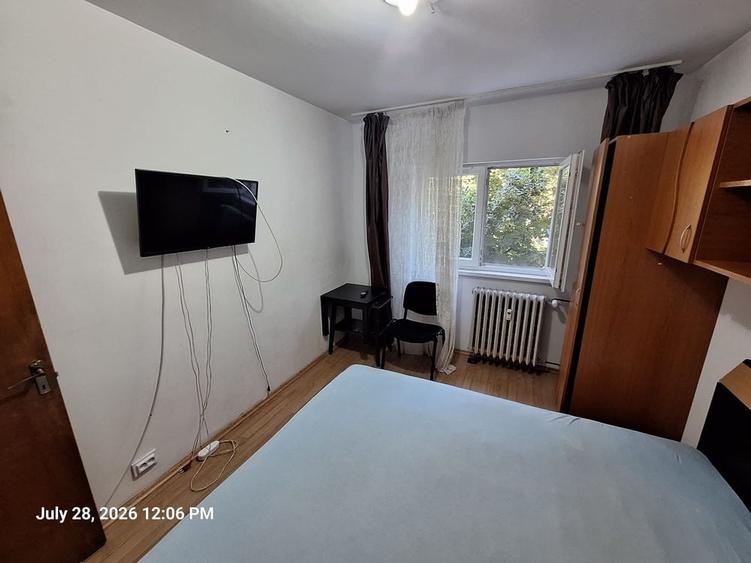 Apartament cu 3 camere decomandat în Rahova