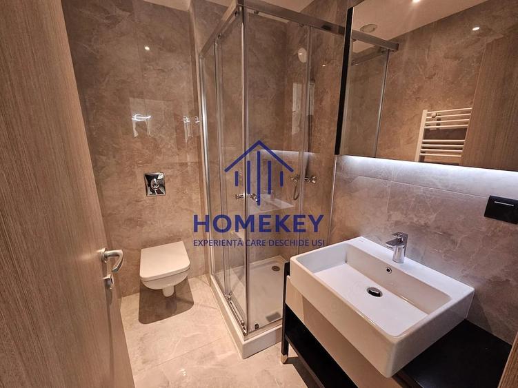 Apartament cu 3 camere decomandat în Est