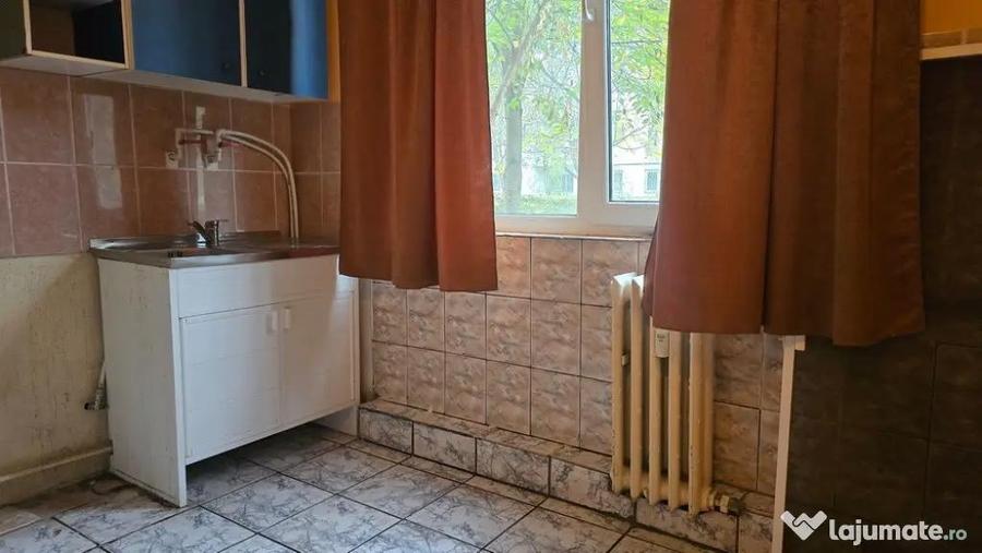 Garsonieră decomandată în Dacia