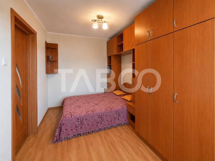 Apartament cu 2 camere nedecomandat, mobilat în Vasile Aaron