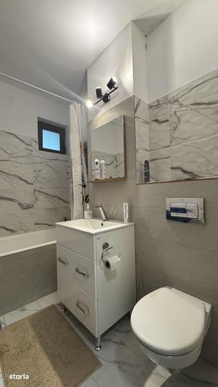 Apartament cu 4 camere decomandat în Central