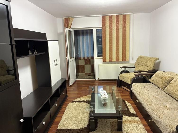 Apartament cu 2 camere decomandat în Exterior Vest