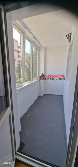 Apartament cu 4 camere decomandat în Astra