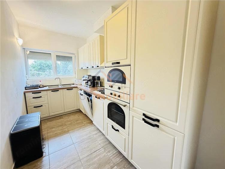 Apartament cu 3 camere în Paleu