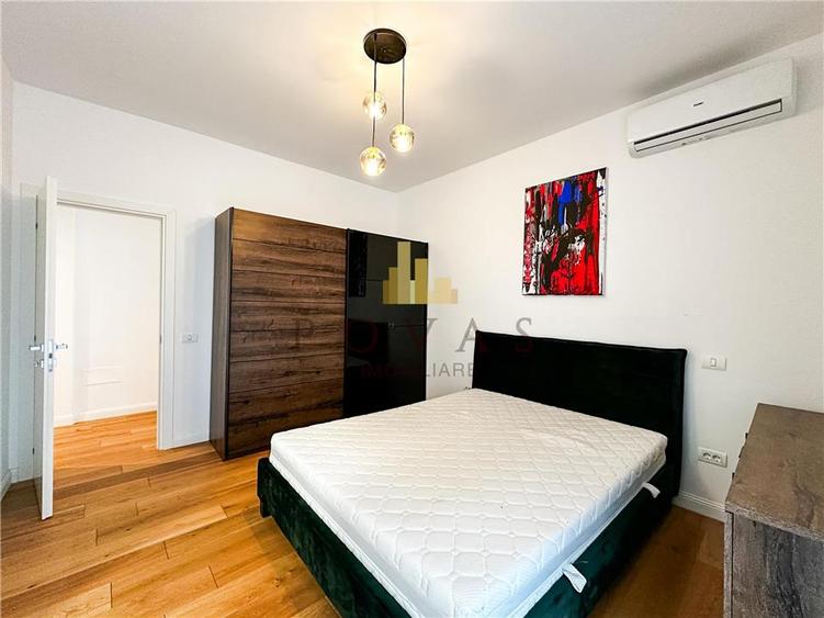 Apartament cu 3 camere semidecomandat, mobilat în Iancu Nicolae