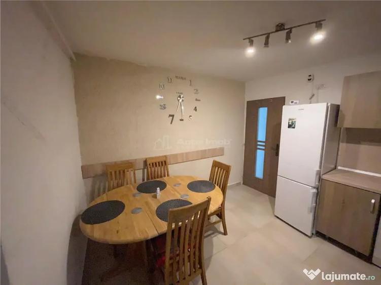 Apartament cu 3 camere decomandat în Micro II