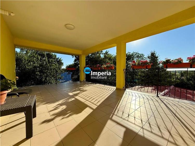 Casă individuală cu 5 camere cu Canalizare în Aroneanu