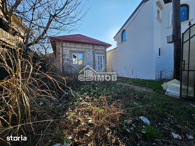 Casă cu 2 camere cu Teren 191 Mp în Central