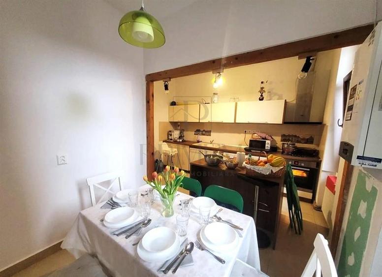 Apartament cu 3 camere circular, mobilat în P-ța Maria