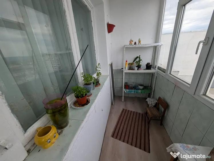 Apartament cu 3 camere decomandat în Alecu Russo