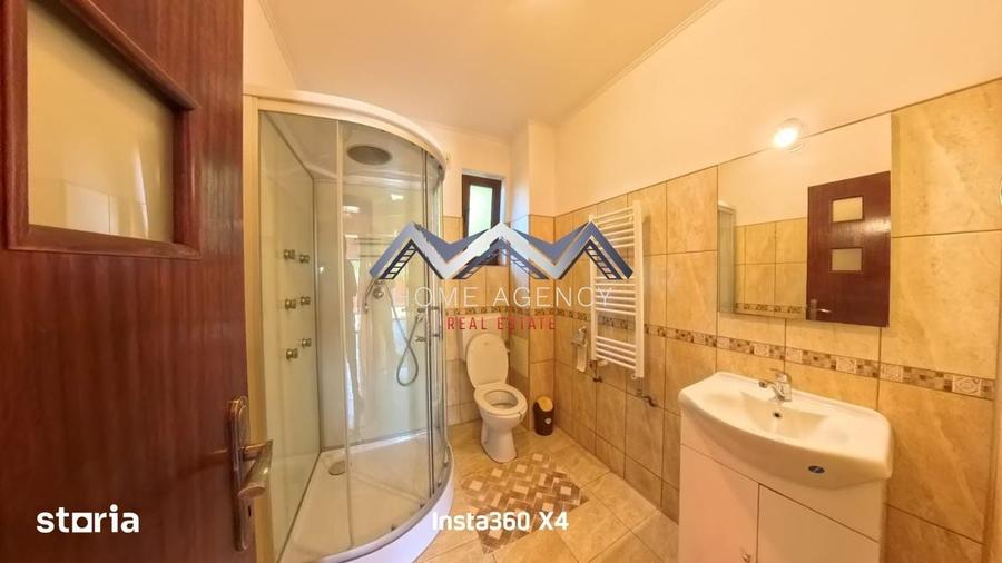 Casă cu 4 camere cu Teren 200 Mp în Central