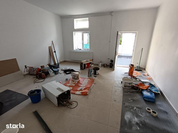 Spațiu comercial, de 200 mp, în Central