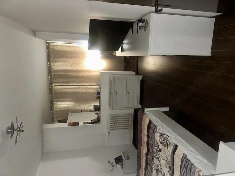 Apartament cu 3 camere semidecomandat în Ghencea