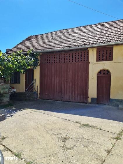 Casă cu 6 camere cu Teren 1932 Mp în Creaca