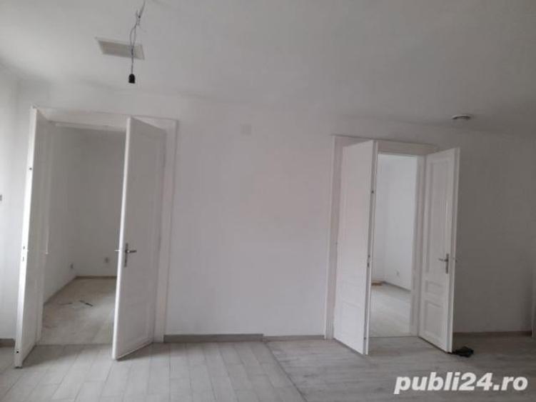 Casă individuală cu 3 camere cu Teren 220 Mp în Central