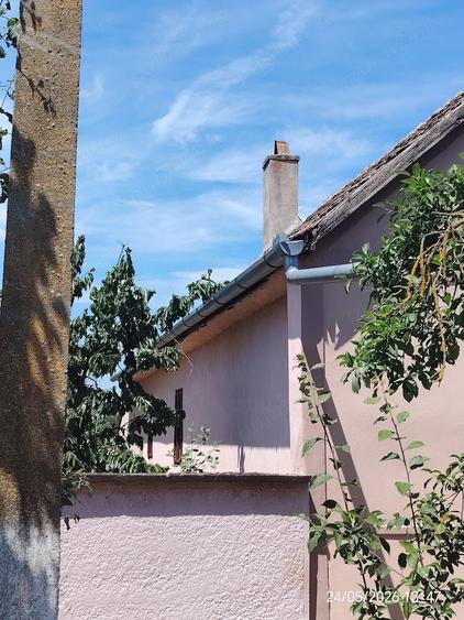 Casă cu 3 camere cu Teren 1500 Mp în Secusigiu