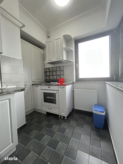 Apartament cu 2 camere decomandat în Far