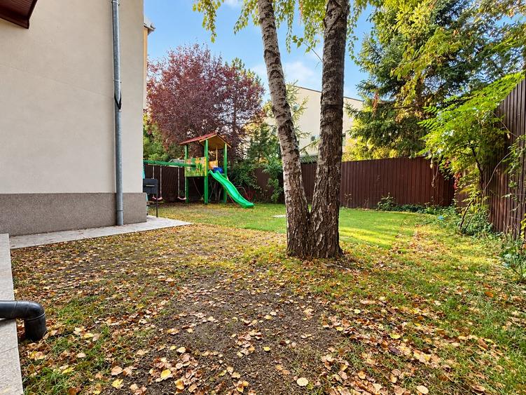 Duplex cu 5 camere cu Canalizare în Dămăroaia