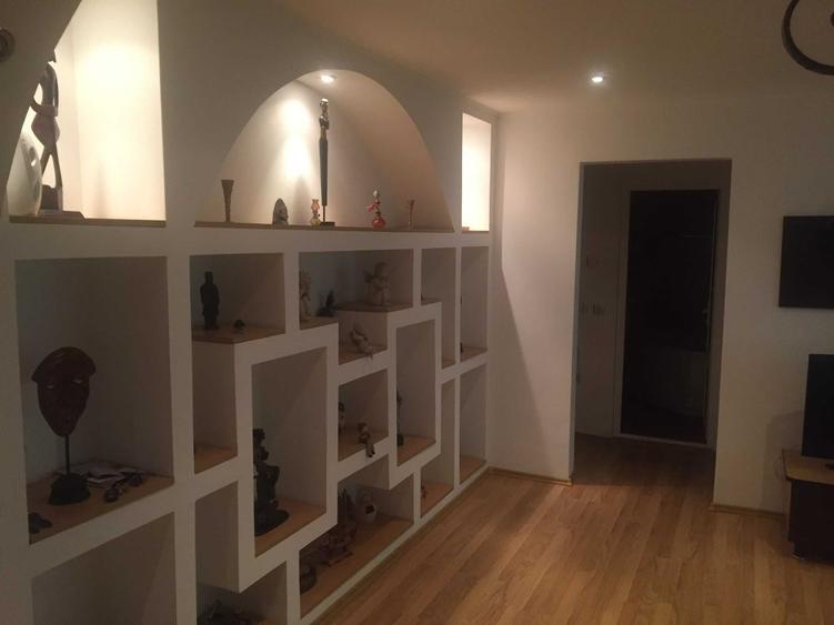 Apartament cu 2 camere semidecomandat în Exterior Vest