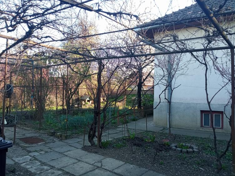 Casă individuală cu 4 camere cu Canalizare în Mureșeni