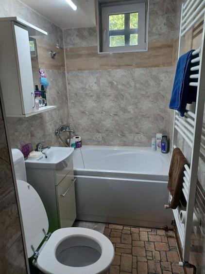 Apartament cu 2 camere decomandat în Moroasa 1