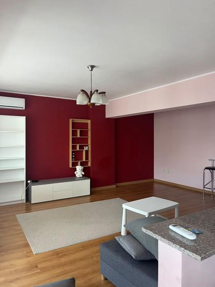 Apartament cu 2 camere semidecomandat în Pajura