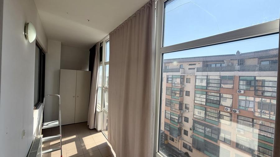 Apartament cu 4 camere decomandat în Voluntari