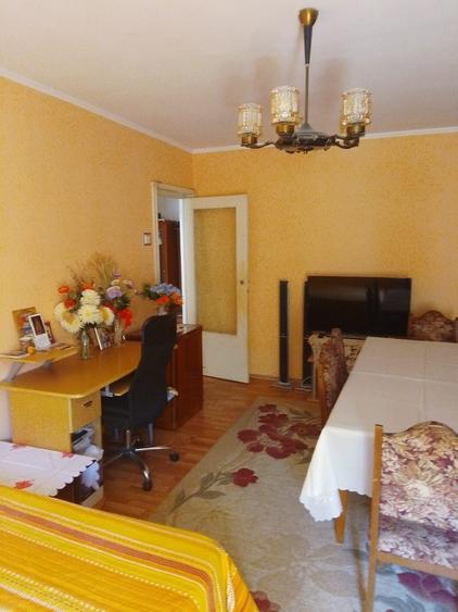 Inchiriez apartament in zona rogerius - 1