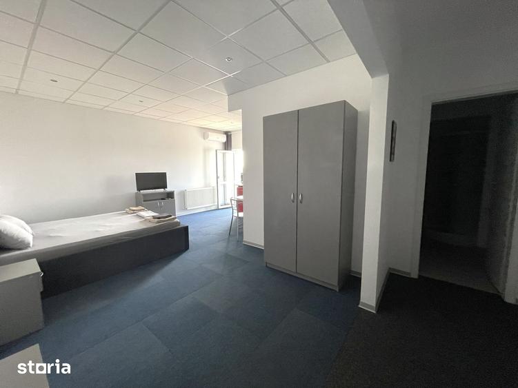 Spațiu comercial, de 3,500 mp, în Central