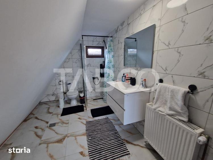 Casă cu 3 camere cu Teren 125 Mp în Roșia