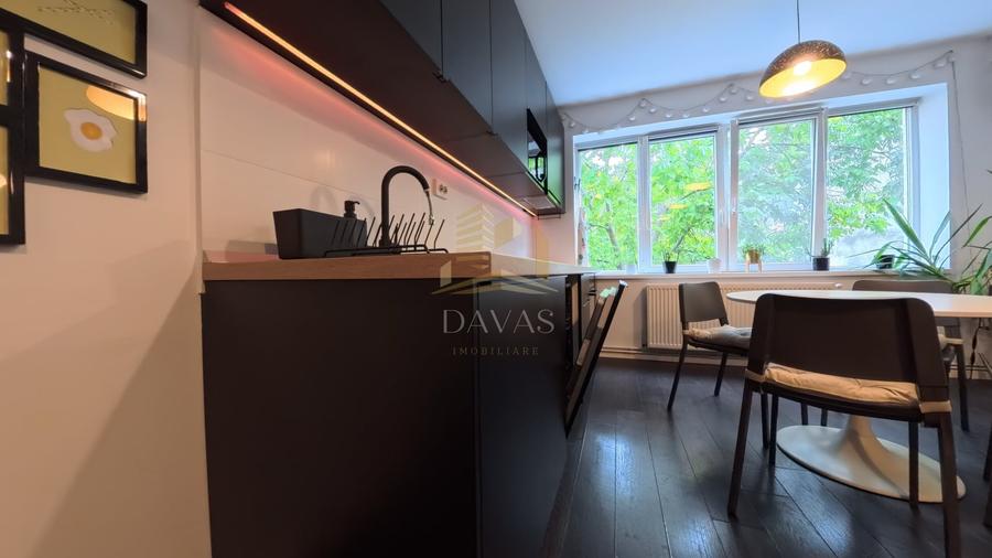 Apartament cu 3 camere semidecomandat, mobilat în Horea