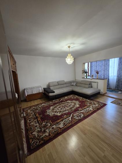Apartament cu 2 camere decomandat în Crihala