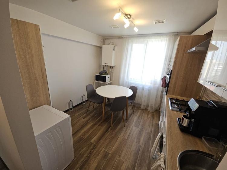 Apartament cu 2 camere semidecomandat în Take Ionescu