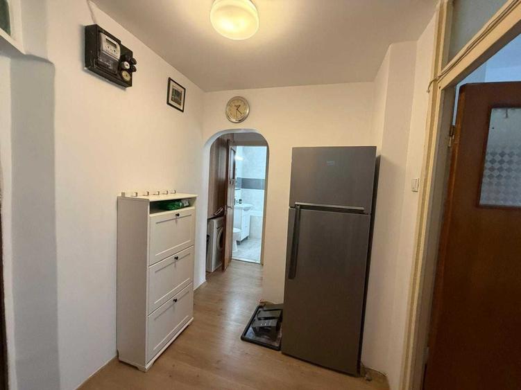 Apartament cu 2 camere decomandat în Giulești