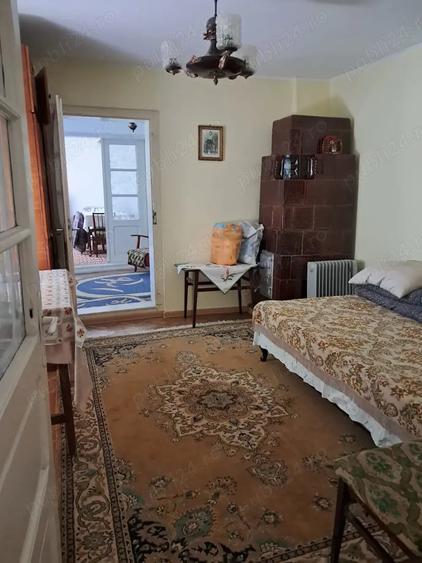 Casă cu 4 camere cu Teren 750 Mp în Chercea