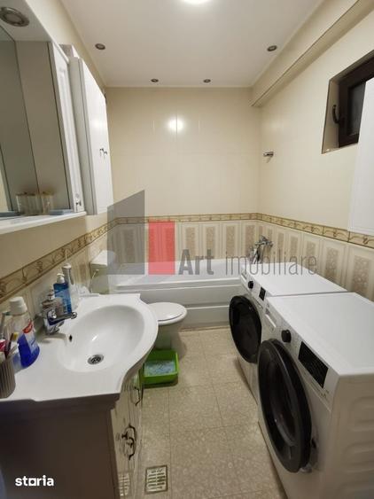 Apartament cu 3 camere semidecomandat, mobilat în Militari