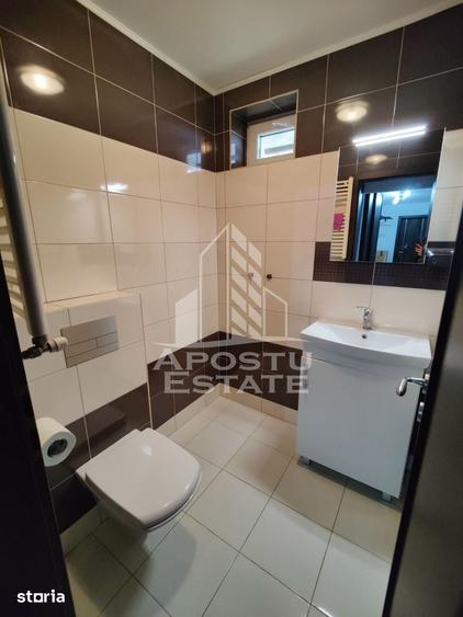 Apartament cu 4 camere decomandat în Girocului