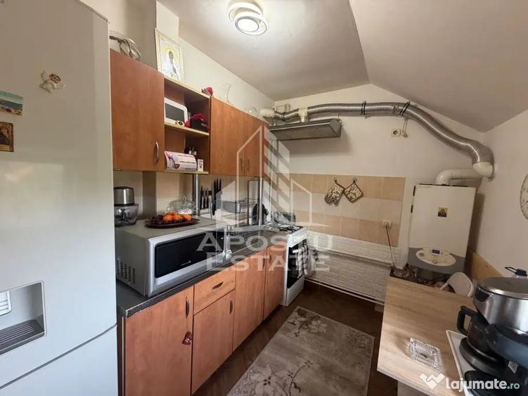 Apartament cu 2 camere semidecomandat în Lipovei