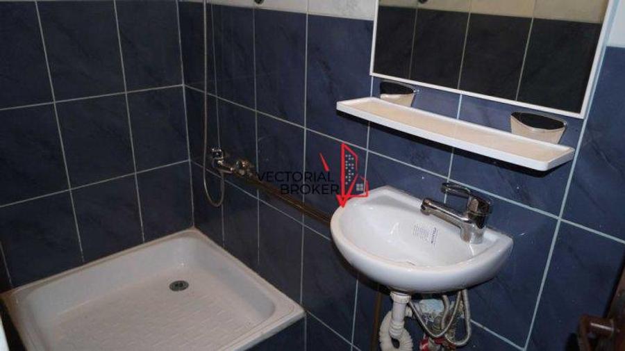 Apartament cu 3 camere decomandat, mobilat în Dristor